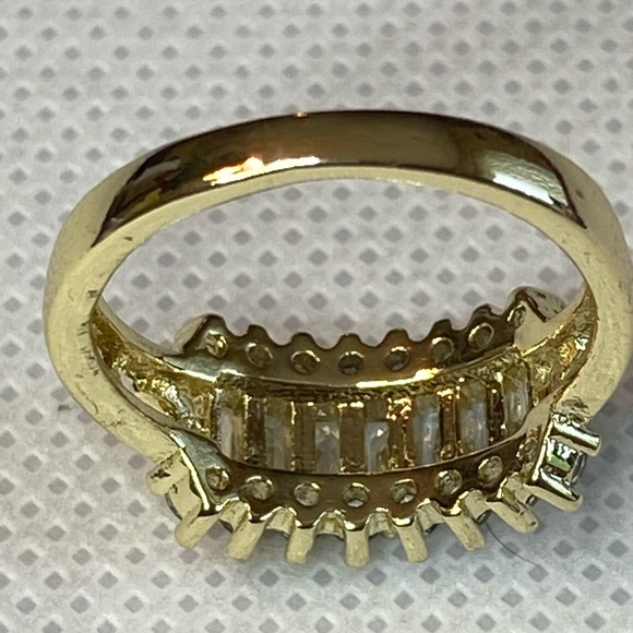 Yellow Gold Sapphire Ring! - Picture 10 of 12